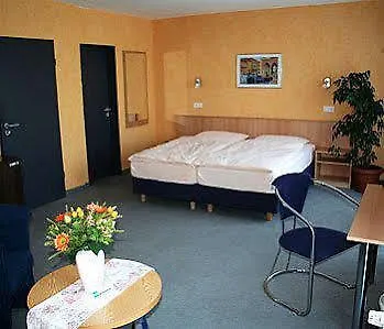 Kannenbaeckerland Отель Ransbach-Baumbach